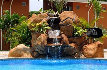 Hotel & Huetares Playa Hermosa (Guanacaste)